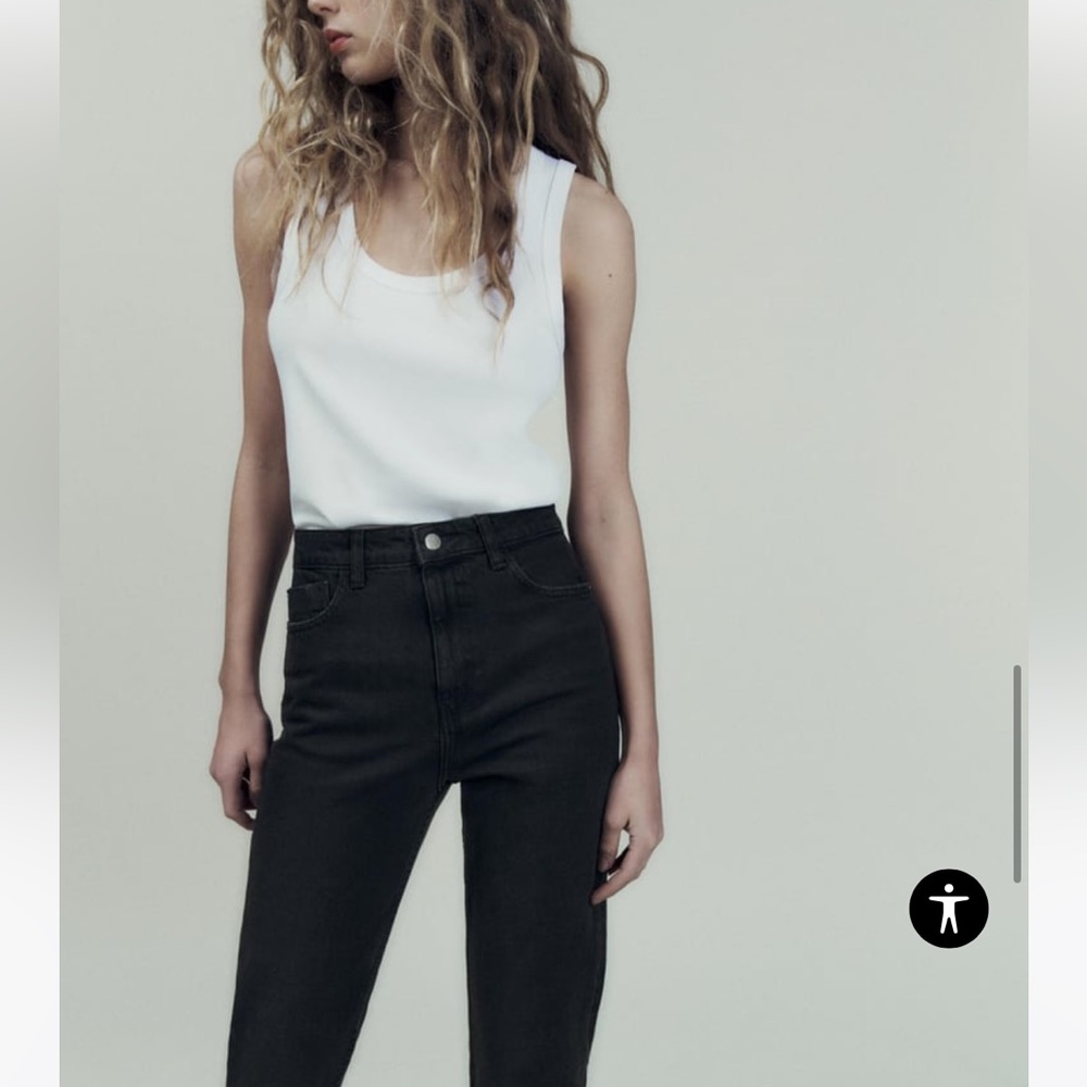 NWOT Zara Mom Fit Jeans, 25, Black